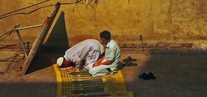 FMI_Muslim prayer in Pakistan